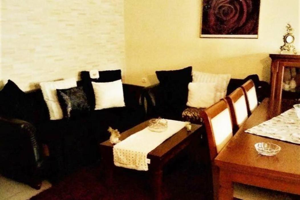 4y In Apartment *