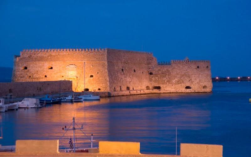 4y In Heraklion (Crete)